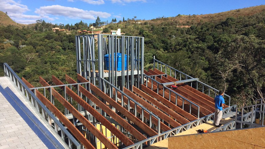 steel-grame-telhado-madeira